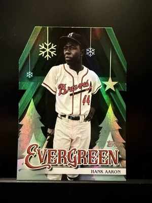 2025 Topps Holiday Hank Aaron Evergreen Troquelado #24 - Bravos Foto 1 de 2