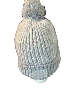 Under Armour Women’s Pom Beanie Winter Hat Gray EUC - Picture 1 of 6
