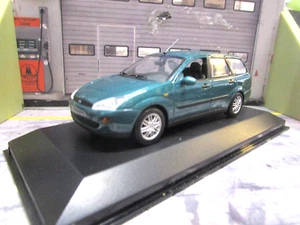 Ford Focus MKI (1999 - 2001) station wagon torneo verde Minichamps Dealer SP 1:43 - Foto 1 di 4