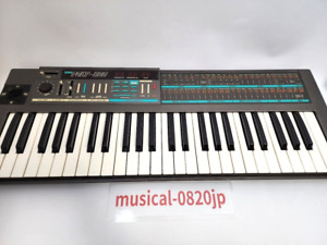 Korg Poly-800 programmierbarer polyphoner Synthesizer Keyboard Musikinstrumente