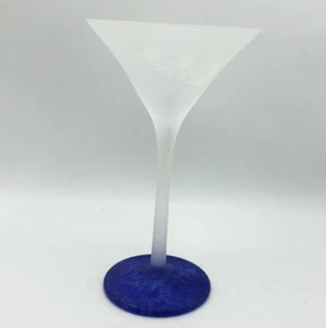 Grey Goose Vodka Martini Glas mattiert blauer Sockel fliegende Gänse mit Fuß - Bild 1 von 7