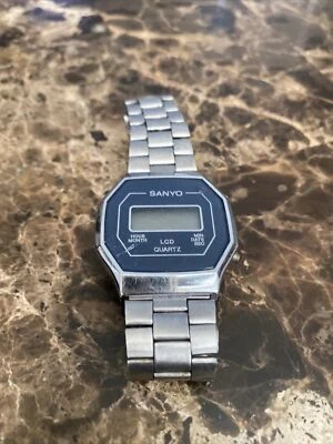 RELOJ PULSERA DIGITAL SANYO DE COLECCIÓN LCD Cuarzo Fecha Hora Correa Acero Inoxidable Foto 1 de 2