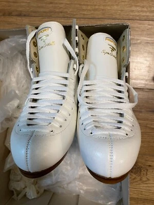 NUEVO Risport Figura Patines As Coronation Blades John Wilson.  Talla 23,5 Foto 1 de 4