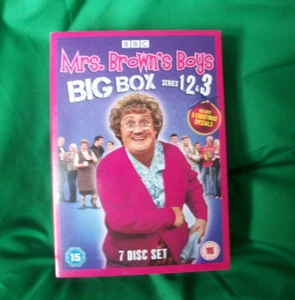 Mrs Brown's Boys Series 1 2&3 Includes 3 Christmas Specials 7 Disc Set - Picture 1 of 2
