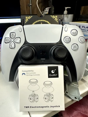 Sony DualSense Wireless PS5 Controller Modded mit GuliKit TMR Joysticks - Bild 1 von 4