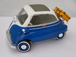 Revell 1/18 BMW Isetta 250 Diecast Blue/White - Picture 1 of 7