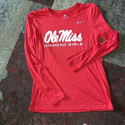 Ole Miss Rojo Manga Larga Ole Miss Nike Diamante Niñas Mediano Foto 1 de 3