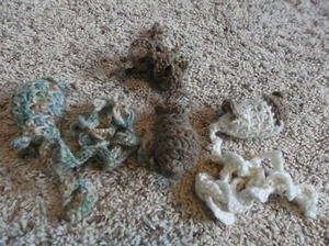 NUEVO - Lote de 3 juguetes para gatos de ganchillo hechos a mano ratones con hierba gatera y cordones - Imagen 1 de 3