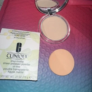 CLINIQUE Stay-Matte Sheer Pressed Powder - 01 Stay Buff (VF) - 0.27 OZ / 7.6 g - Picture 1 of 5
