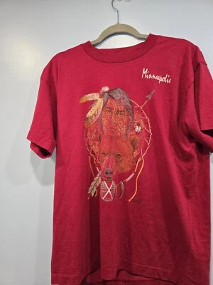 Camiseta vintage de nativo americano/oso de Minneapolis de una sola puntada talla L/XL Foto 1 de 3