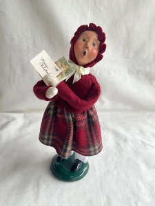 Byers Choice 2002 niña con postales de Feliz Navidad - Imagen 1 de 7