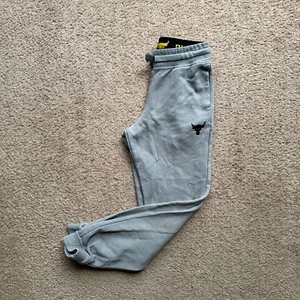Under Armour Sweatpants Boys Medium 24x26 Tapered Leg Project Rock Grey - Picture 1 of 13