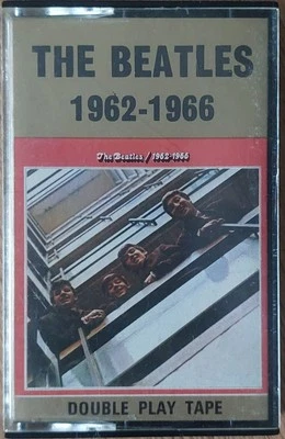 The Beatles 1962 - 1966 ☆ 1973 UK REISSUE Apple Records TC2-PCSP 717 Paper Label - Image 1 of 4