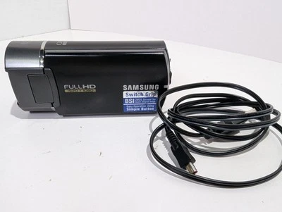Samsung HMX-Q10BN Flash Media Camcorder - Image 1 of 4