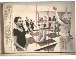 Prinzessin der Türkei AYSE SULTAN Bauchtanzlehrerin LALIN SF 1988 Pressefoto - Bild 1 von 2