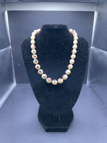 VETEMENTS Collana vintage fatta a mano in vetro floreale dipinto panna lunga 15"