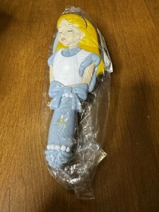 Alice In Wonderland Brush - Picture 1 of 2