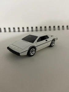 Hot Wheels 2014 James Bond 007 The Spy Who Loved Me LOTUS ESPRIT S1 - Picture 1 of 3