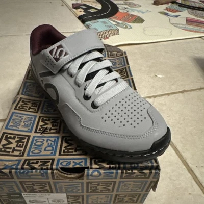 Adidas Five Ten Kestrel Lace Women’s Cycling MTB Sz 37 - Gray Onix NIB - Image 1 of 4
