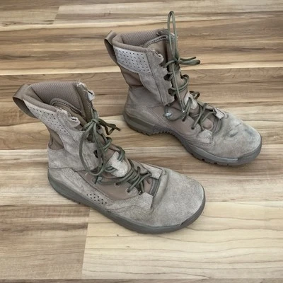 Nike SFB Field 2 8" Cuero Senderismo Combate Botas Coyote AQ1202-900 Para hombres Talla 9 Foto 1 de 4