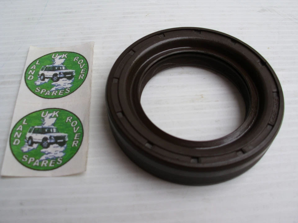 LAND ROVER DEFENDER DIFF INPUT PINION OIL SEAL - SINGLE LIP SEAL - FRC8220 - Image 1 of 1
