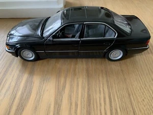 Minichamps Paul’s Model Art BMW 7 Series  1994 1/24 Black - Picture 1 of 6
