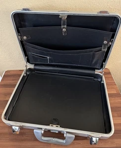 Vintage Halliburton Zero Reg Z Briefcase Aluminum Lock Combo 18x13x4 - Picture 1 of 11