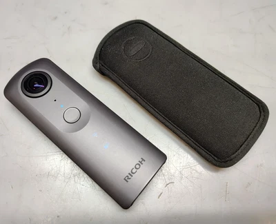 MUY BIEN PROBADO Cámara Digital Compacta Ricoh Theta V 360° Video 4K Wi-Fi Foto 1 de 4