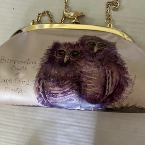 Estee & Lilly Handtasche Eulen handbemalt Eventtasche hellbeige Eulenverschluss Kette - Bild 1 von 12