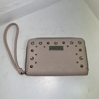 "Muñequera New York Company rosa claro pedrería ligeramente usada estado 4"" X 6""" Foto 1 de 4