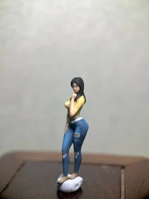 Resin Diorama 1:64 Fashion Jeans Girl Beauty Mini Figurine Doll Toy Scene Props - Image 1 of 4