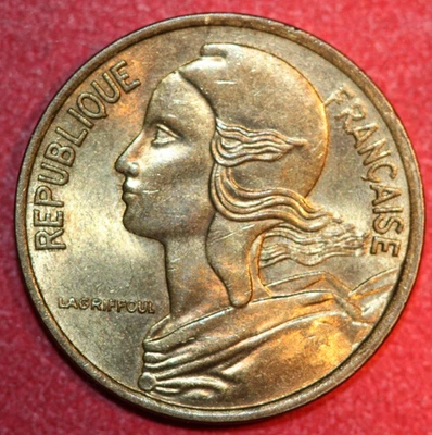 France  1984  5 Centimes,  Liberty -   Foreign Coin 17mm - Image 1 of 2