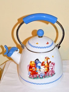 Disney Winnie the Pooh & Friends Simply Pooh Tetera Hervidor Esmalte Silbido - Imagen 1 de 9