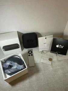 Apple TV 2ª Generación A1378 Caja Original Mando a Distancia Fuente de Alimentación Guía - Imagen 1 de 8