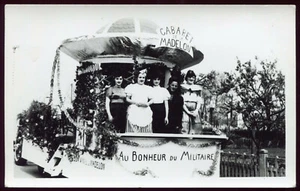 photo ancienne . carte-photo . Cabaret de la Madelon au Bonheur du Militaire - Bild 1 von 1