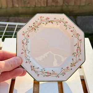 JOHNSON BROTHERS ETERNAL BEAU OCTAGONAL SIDE PLATE FLORAL RIBBON ENGLAND 16 CM - Picture 1 of 3