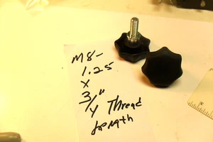 Menge 2 - 7 Punkt Stern Knauf M8-1,25 x 3/4" Gewindelänge Kunststoff Neu - Bild 1 von 4