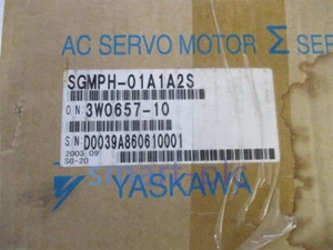 Yaskawa SGMPH-01A1A2S AC Servo Motor New In Box Expedited Shipping 1PCS - Picture 1 of 6