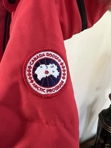 Canada Goose Girls Coat Size Medium 10-12 Brand New Real Fur  - Picture 1 of 14