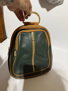 Valentina Convertible Rucksack Sling Bag Grün Pebbled Leder Made In Italy - Bild 1 von 16