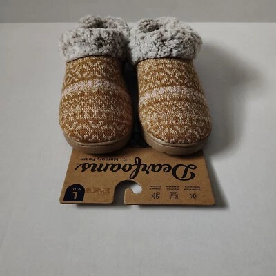 Dearfoams  Tan Fuzzy Memory Foam Indoor Outdoor Slippers Women Large 9-10 NEW - Image 1 of 4