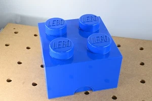 LEGO - 4 tacos azul real caja de ladrillos de almacenamiento completamente varias piezas - Z87 - Imagen 1 de 4