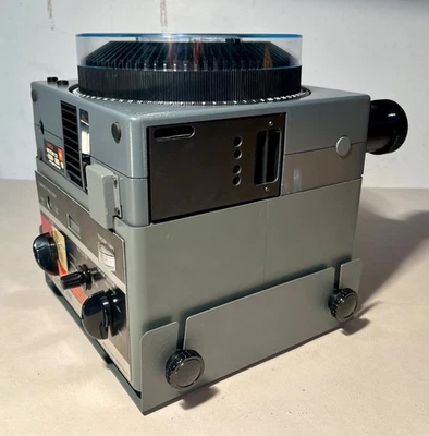 Projecteur de diapositives professionnel Simda 2400 / Kodak Carousel S-AV2000 - Photo 1/4