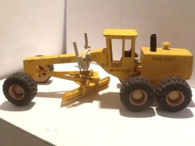 Vintage John Deere 772B Road Grader 22” Maintainer 1:16 Die Cast Toy Ertl - Image 1 of 4