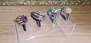 Vintage Napkin Rings set of 4 Rhinestone Gem Enamel Metal Shell Gold Amber Green - Picture 1 of 16
