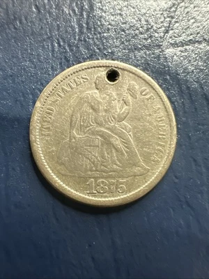 Moneda de diez centavos libertad sentada 1875 perforada ficha de amor grabado festoneada EE. UU. Foto 1 de 2