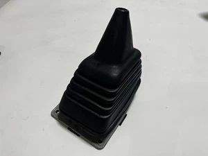Toyota SPRINTER TRUENO AE86 Shift Boots - Picture 1 of 7