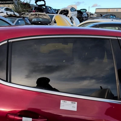 PEUGEOT 208 GT LINE 2015-2019 DOOR WINDOW REAR RIGHT SIDE - image 1 of 4