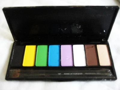 Make Up For Ever Techni Color Palette Eye Shadow 8 colors no mirror no box - Image 1 of 4