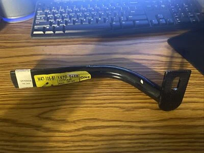 New Genuine GM 15705658 99-06 Silverado RH Passenger Side Pencil Brace  - Image 1 of 2